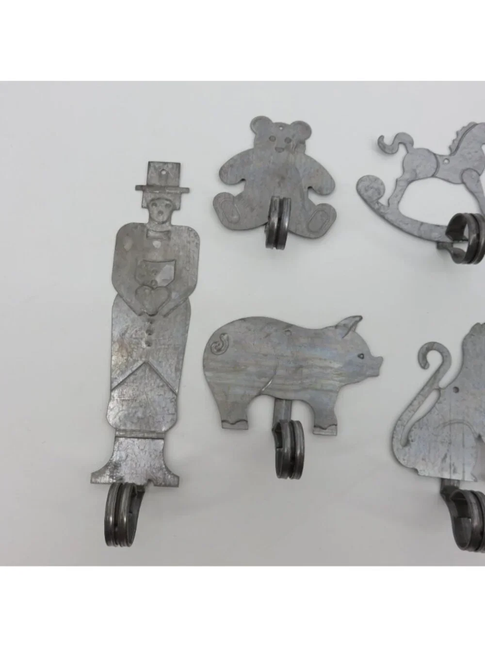 VTG Set of 6 Silver Tone Metal Amish Country Hanging Wall Hooks Grannycore Farm